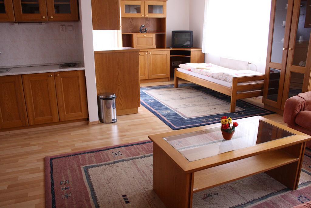 Penzion Koras Vrutky Room photo
